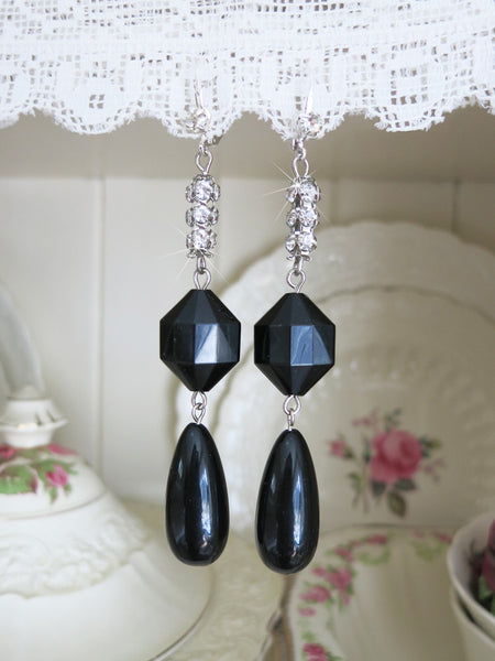 Black Teardrop Earrings With Rhinestones